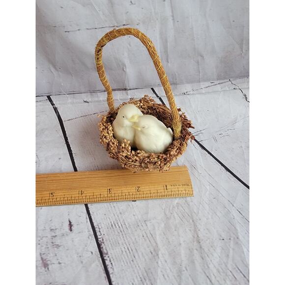 Ceramic Birds Grapevine Nest Springtime Easter Spring Cottage Decor 6in Tall - Picture 4 of 7